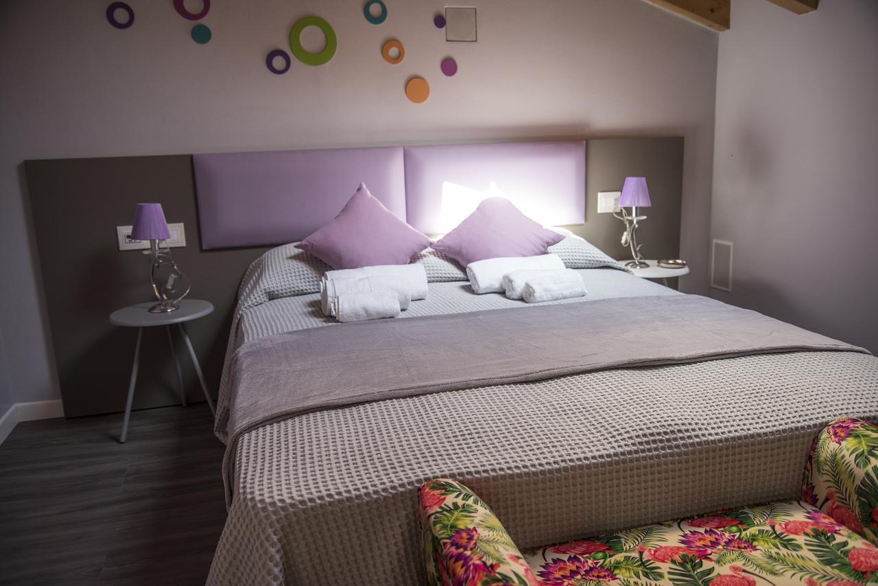 Michela Bb & Relais Bed & Breakfast Lonato Exterior photo